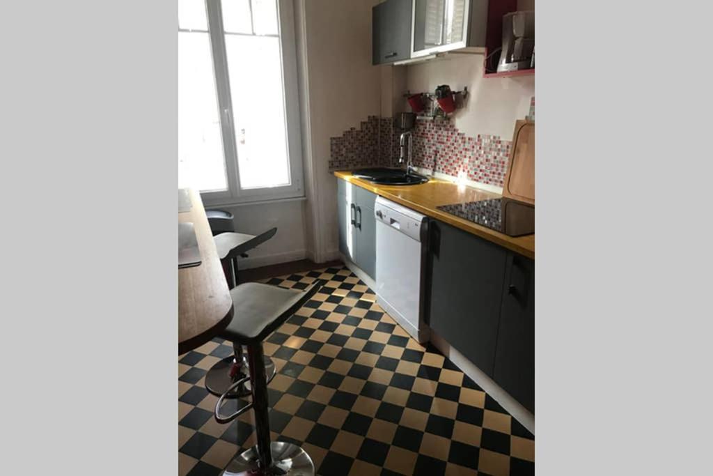 Appartement Spacieux Limoges Centre Garage Wifi Luaran gambar